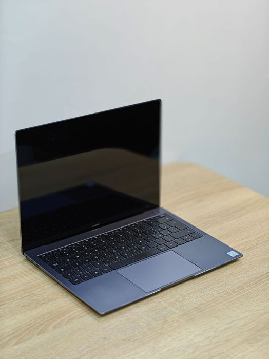Huawei MateBook X Pro / i5-8250U /8GB DDR4 /SSD 256GB / 13.9” LTPS, 3K