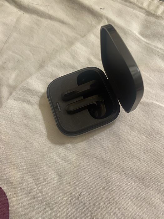 Продавам Redmi buds 6 Active използвани 2 седмици