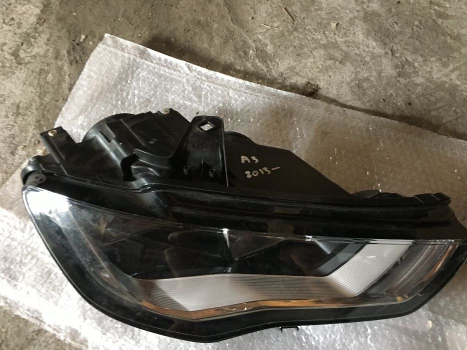 Десен фар и десен стоп за Audi A3.  2012-17