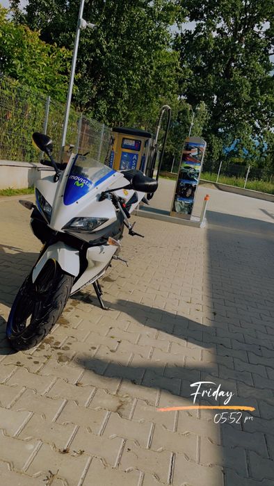 Yamaha YZF-R125 Alb-Negru