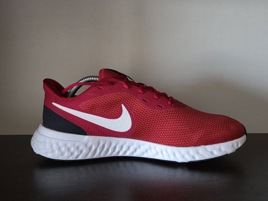 NIKE REVOLUTION 44номер 28см Стелка