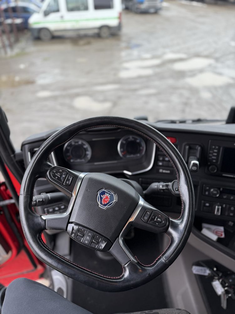 Camion scania r520 V8 2019  km 380k trailer rampa hidraulica AMT 2016