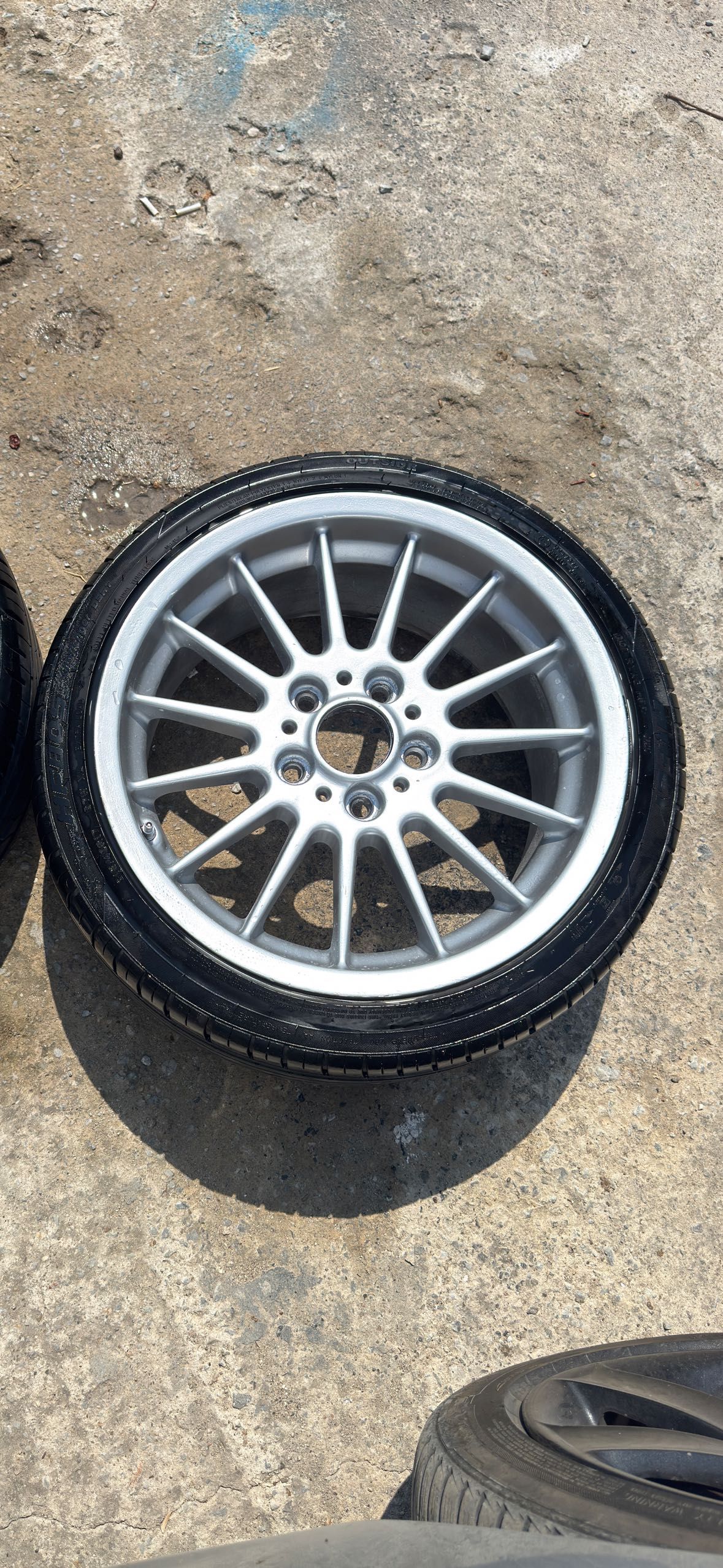Style 32 8J et 48