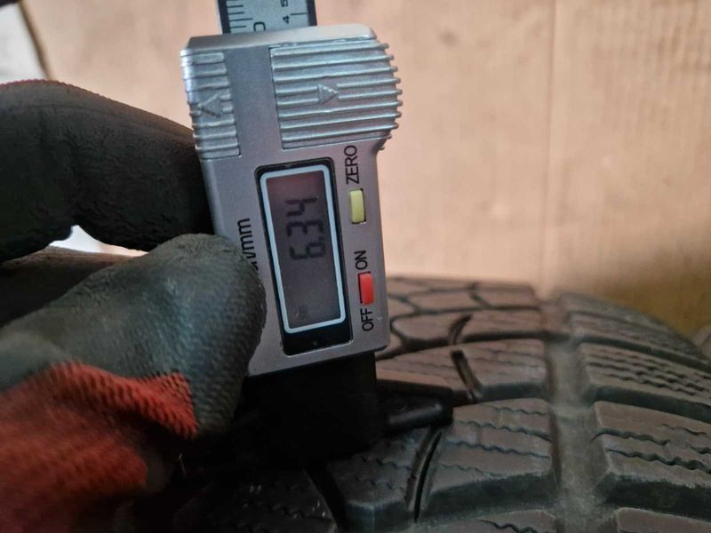 4 Firestone R18 235/55
зимни гуми DOT3618