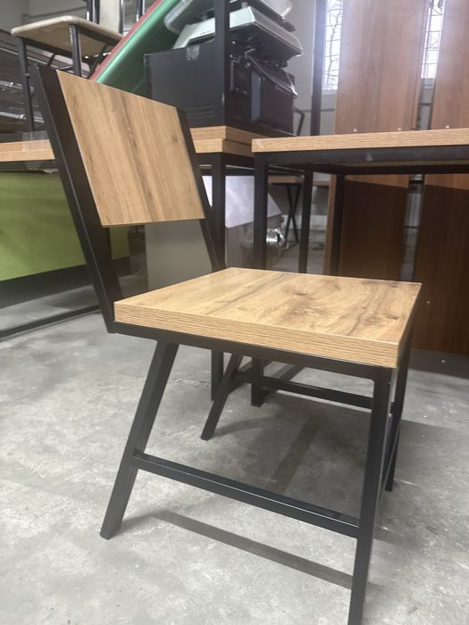 Продам стол и стулья