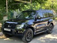 Продаётся Mitsubishi Pajero 4