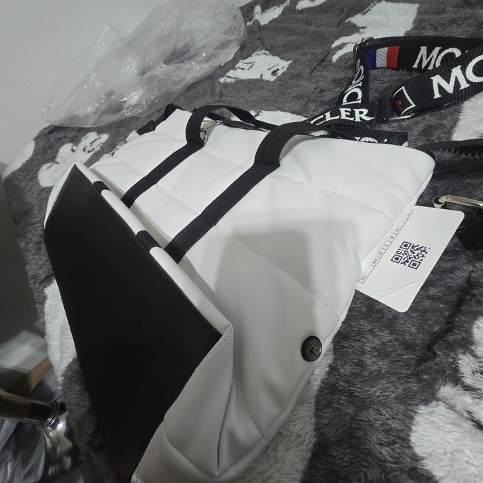 Дамски чанти от изкуствена кожа