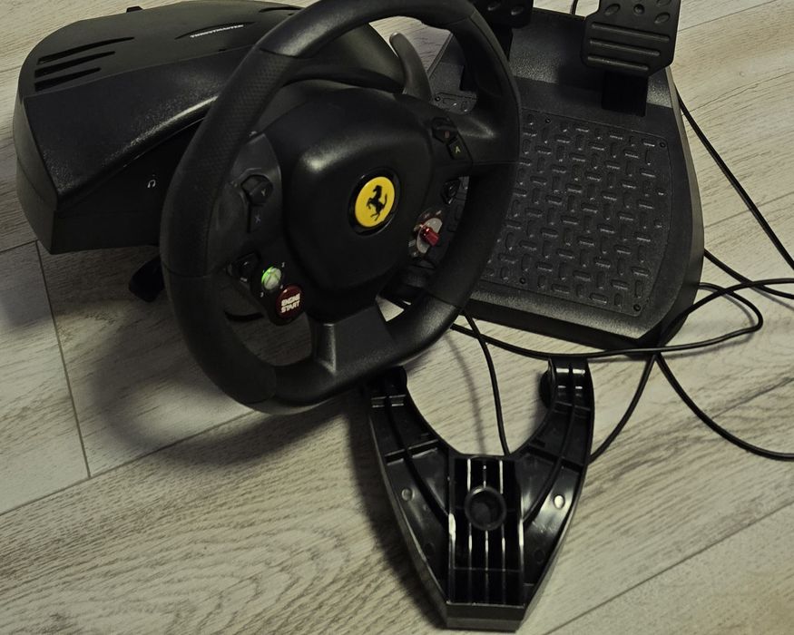 Volan Xbox 360 Thrustmaster
