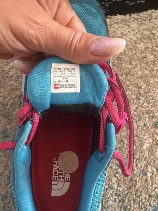 Adidasi North Face 36