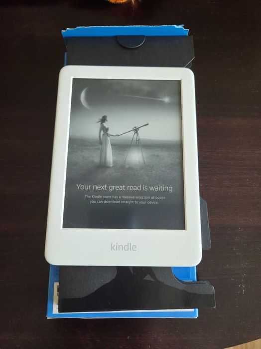 Amazon Kindle 10та генерация, 6" инча дисплей, с подсветка 8ГБ НОВ