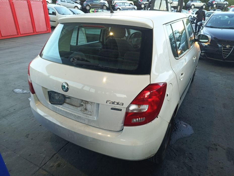 Dezmembrez skoda fabia 2 facelift