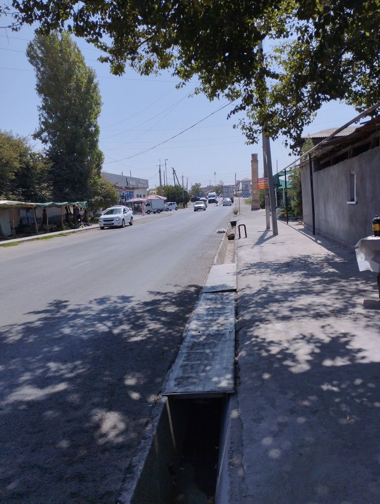 Srochna uchaska sotiladi 3sotik zangiota ziyoratgohi yaqiniga