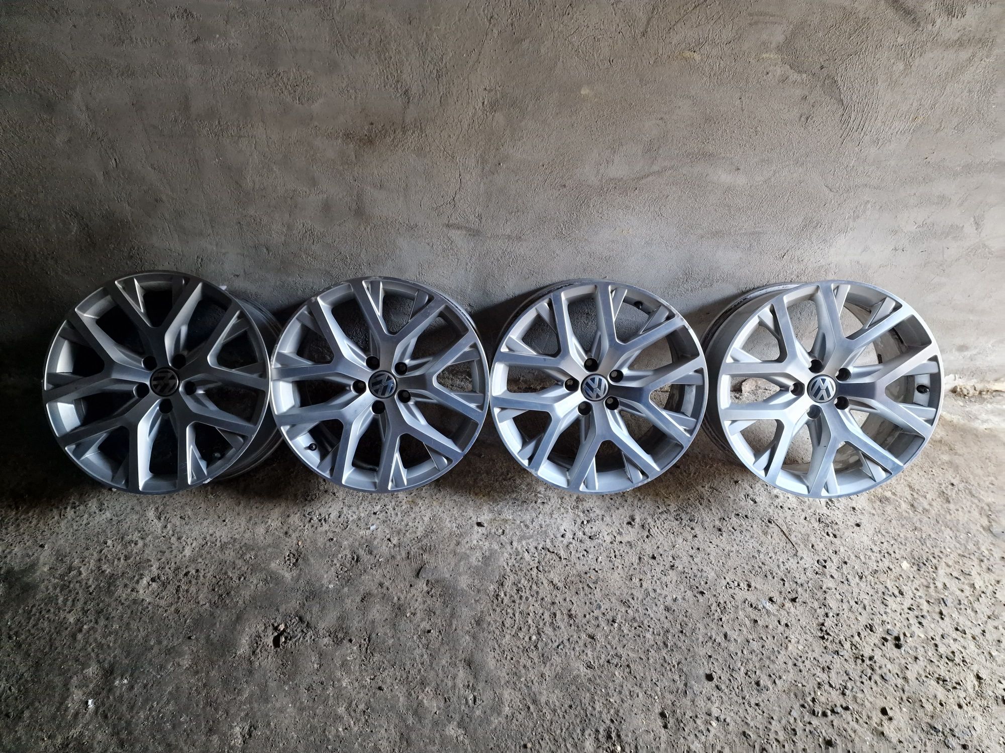 Jante 5x112 R17 R18 VW Passat Alltrack Golf GTI GTD