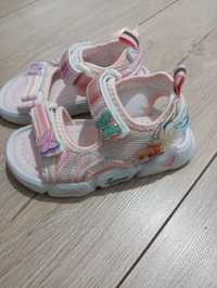 Sandale fetițe roz noi  mărimi 21,22 și 29