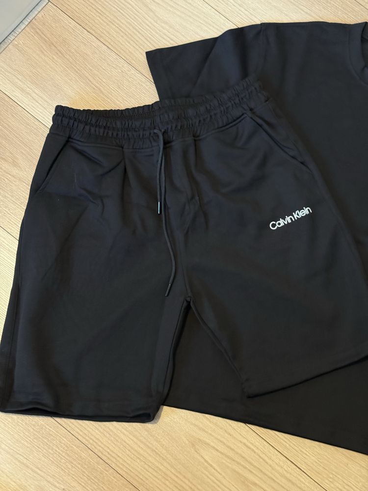Set compleu Calvin Klein XXL (sau XL)