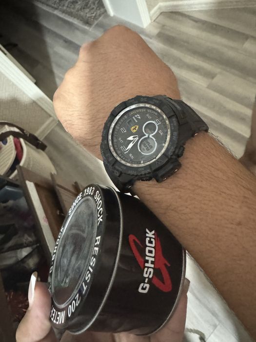 Продаю часы