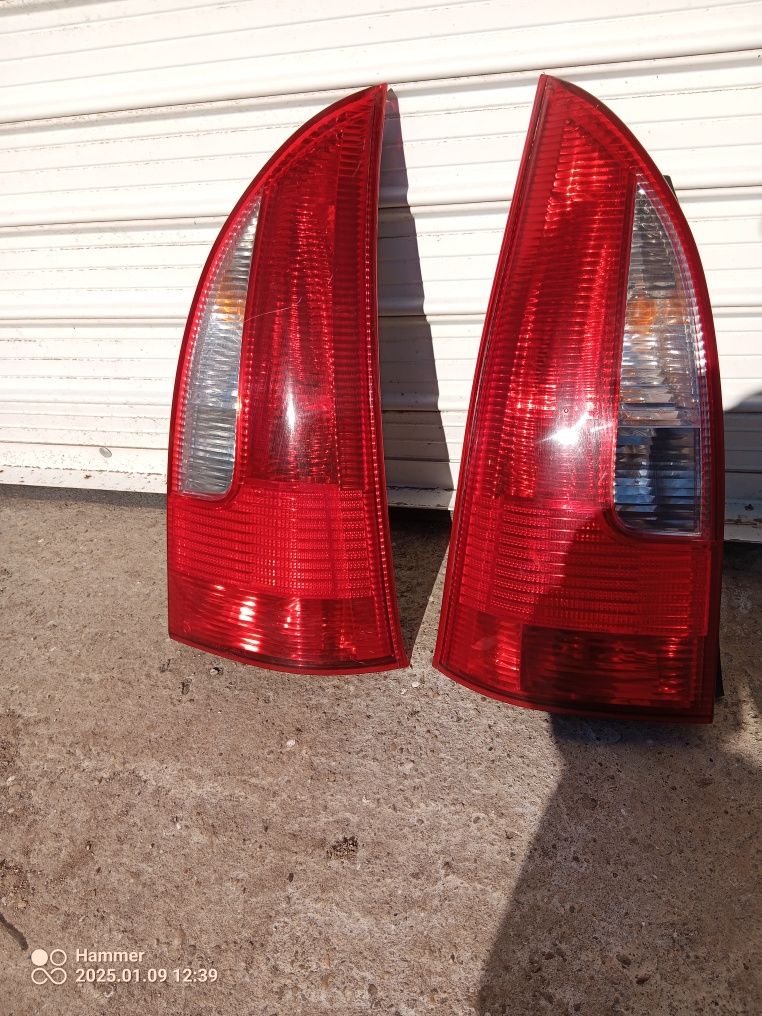 Продавам фарове и стопове за mazda premacy facelift