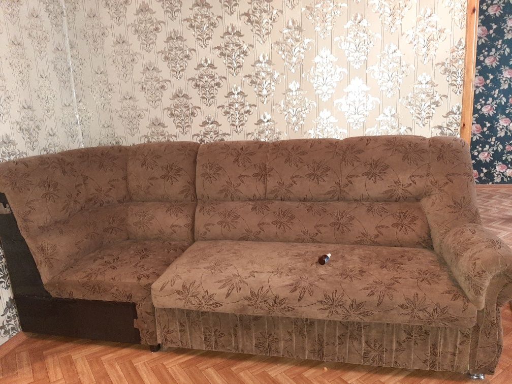 Кресло и два дивана