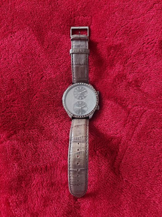 Ceas Guess pentru femei