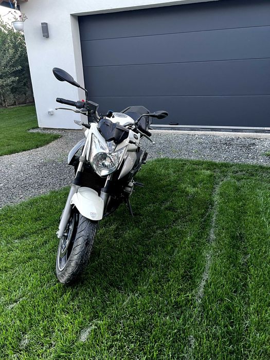 Yamaha XJ6 2011 • 600 cc injectie • 78 CP • 45.000 km • 3 chei