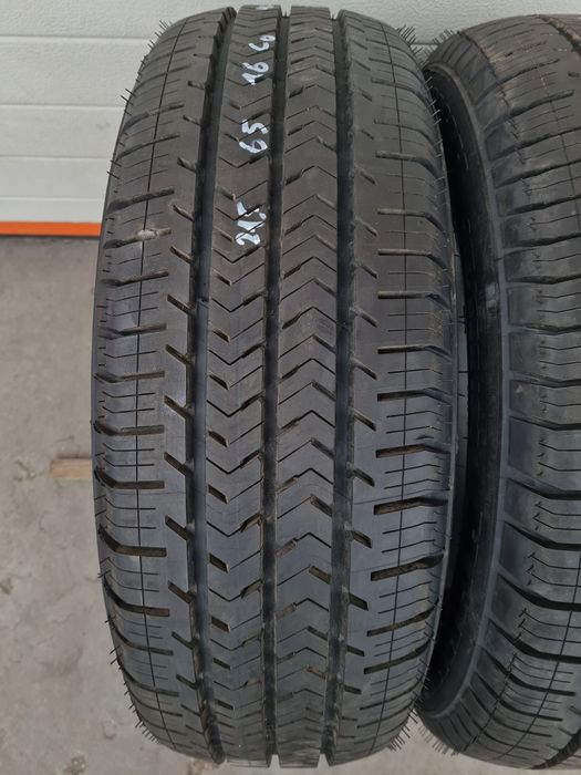 Нови всесезонни гуми 2 броя за Бус MICHELIN Agilis 51 215 65 R16C