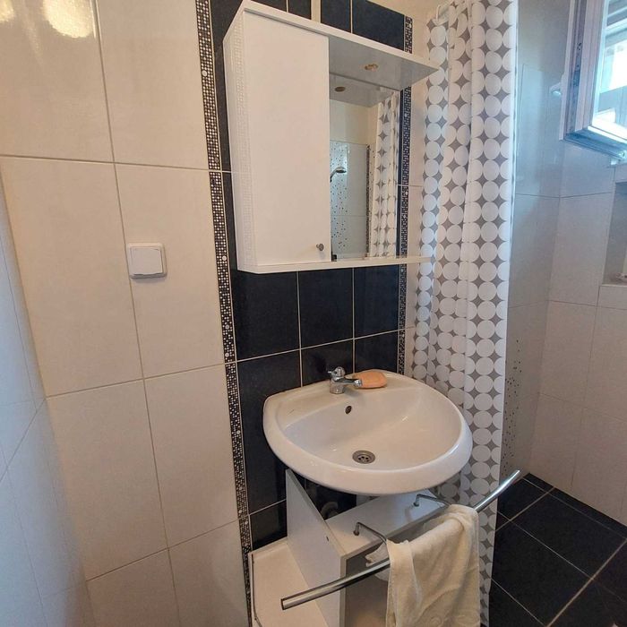 Дава се под наем Тристаен апартамент в София, Лозенец - 75 кв.м за 650 € - Снимка #1