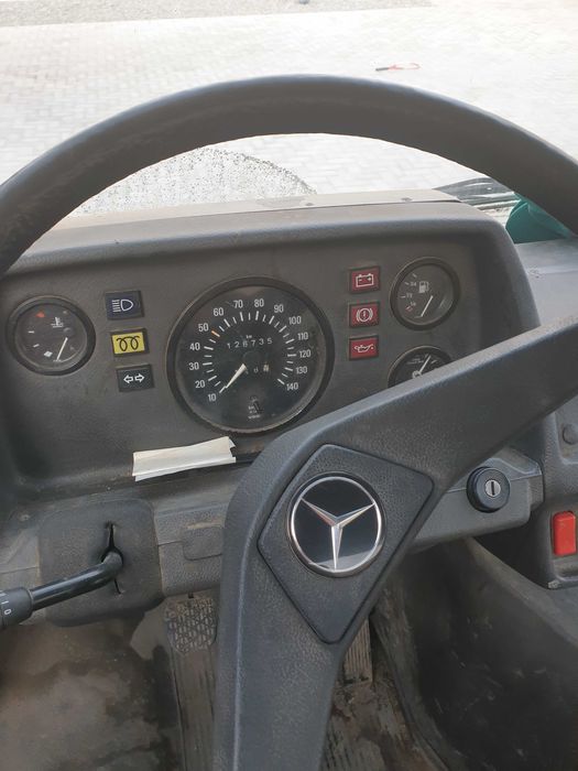 Camioneta Mercedes Benz