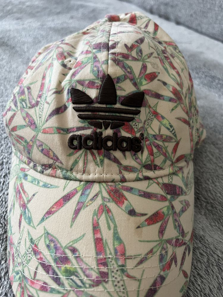 Sapca adidas pentru femei