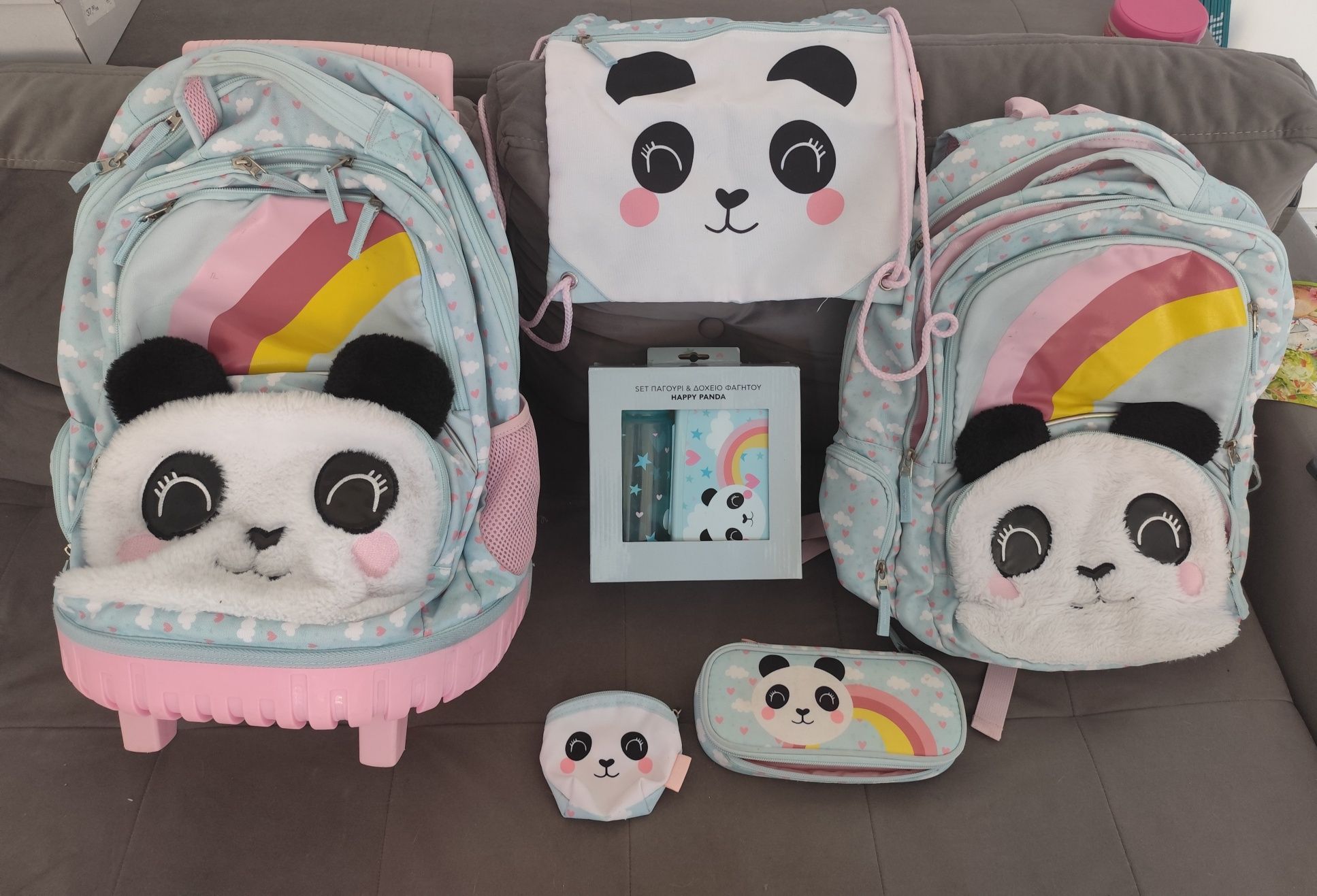 Комплект ученически раници и аксесоари Happy Panda на Плесио