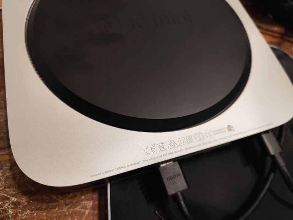 Apple Mac mini M1 8gb 512gb cu tastatură, mouse, docking station