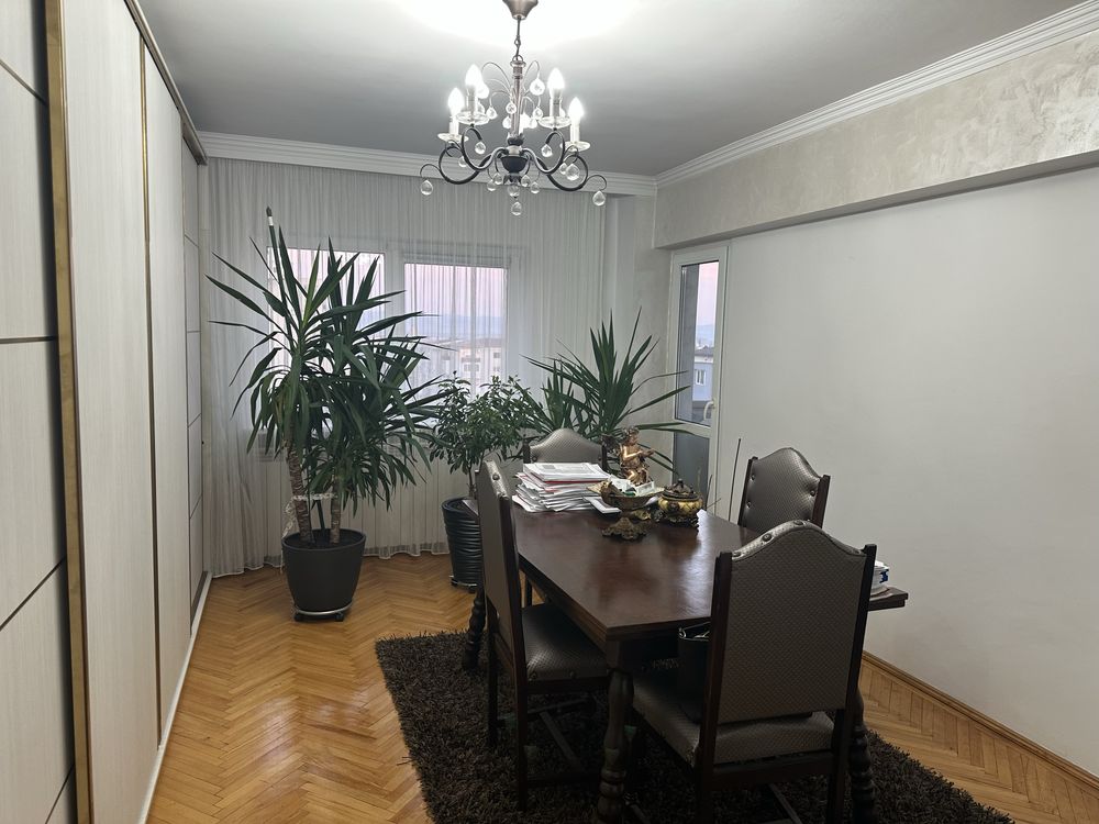 Apartament 3 camere