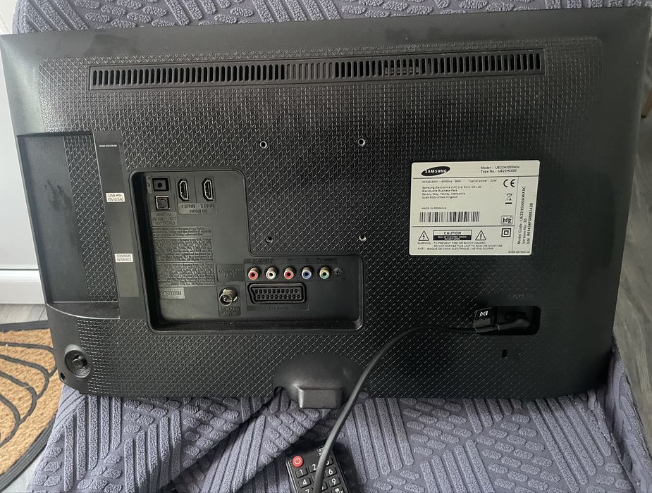 Televizor Samsung 22 model UE22H5000AW