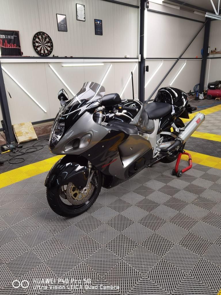 Suzuki gsx1300r Hayabusa K1