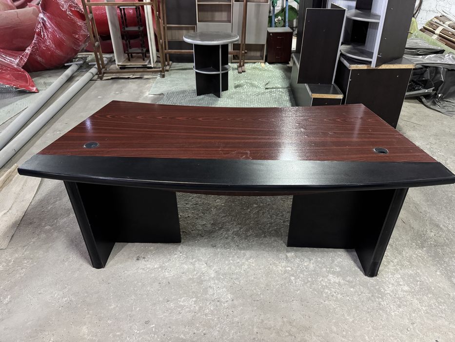 Birou -masa consiliu