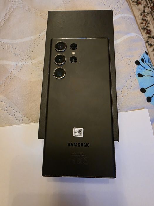 Vând telefon samsung s23 ultra phantom black