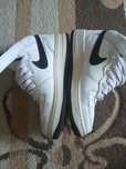 Vând adidași Air Force 1