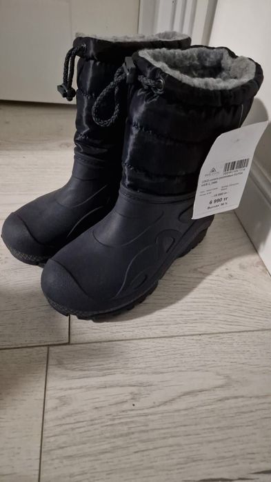 Продам сапожки детские