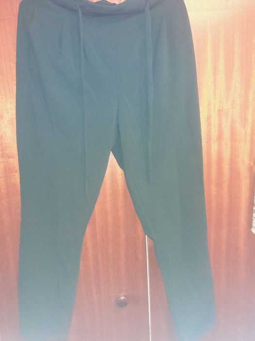 Постелено зелен панталон на Zarra