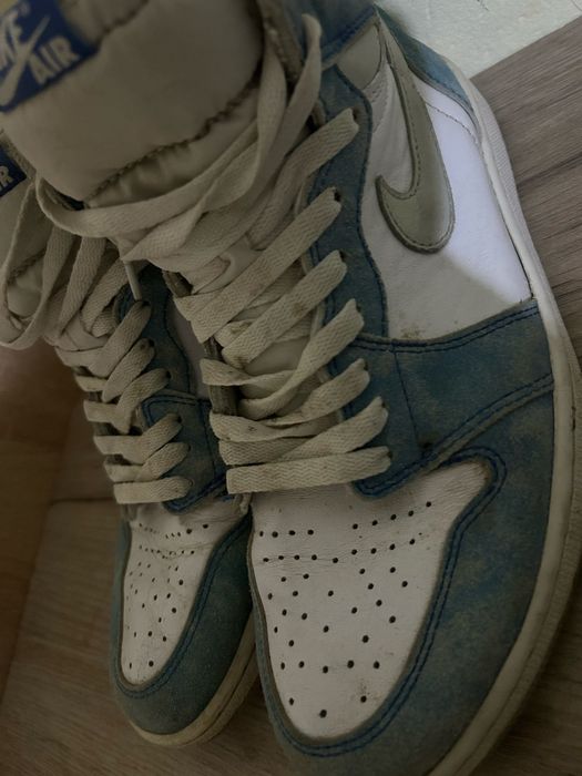Jordan 1 Hyper Royal
