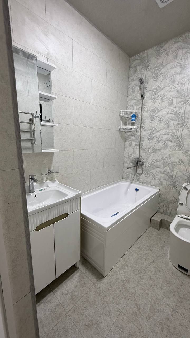 Срочно продается новостройка ул. Иззат 2/1/8