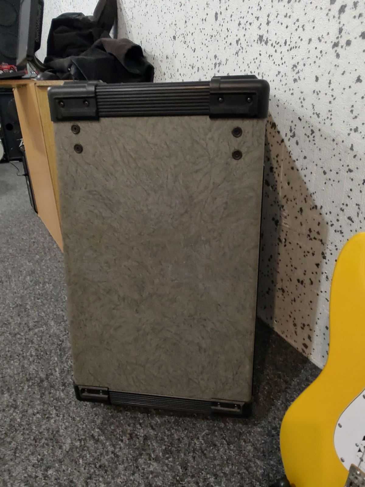 15" кубе  Carlsbro Cobra