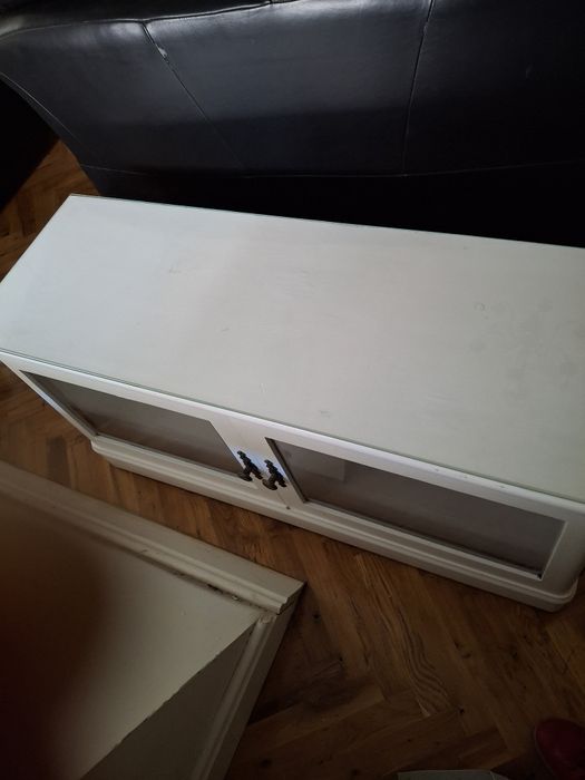 Vand set pentru hol: cuier, bancuta si comoda si masuta tv