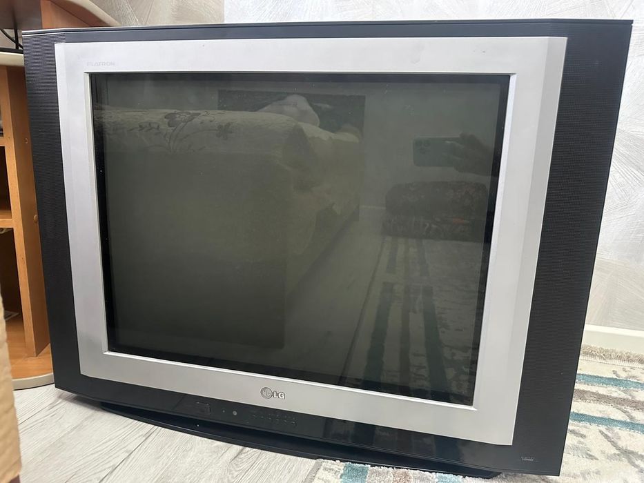 Продам телевизор LG