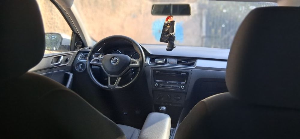 Vând Skoda Rapid