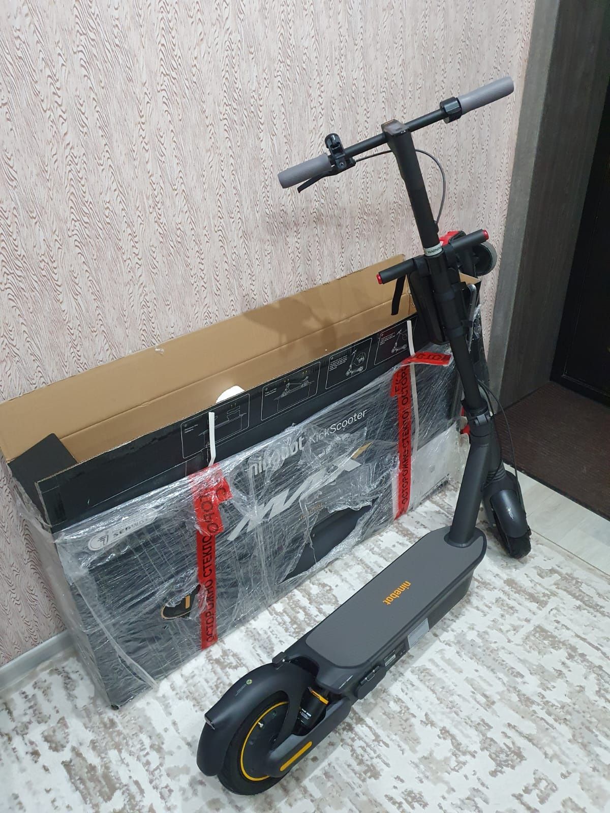 Продам электросамокат Найнбот Макс, NINBOT MAX