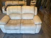 Продам двухместный диван из натуральной кожи