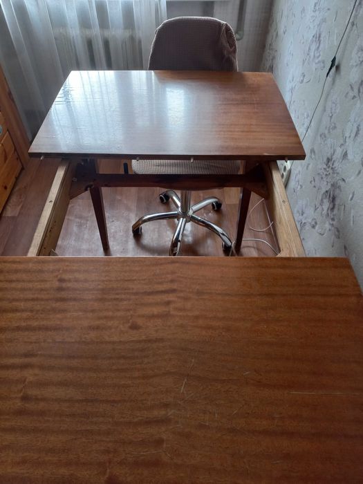 Стол деревянный б/у