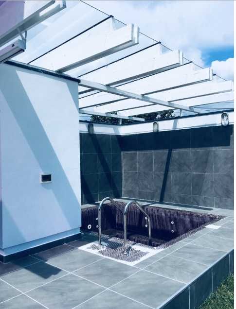 Casa Smeura Curte 750 mp Terasa+Jacuzzi Deosebit