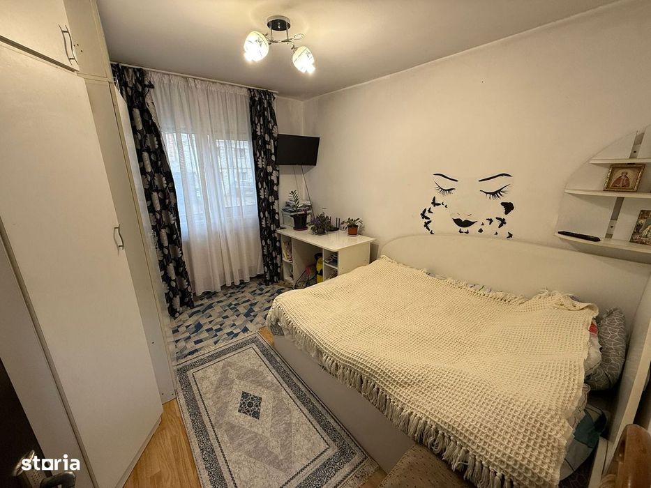 Apartament 3 camere, zona Mall