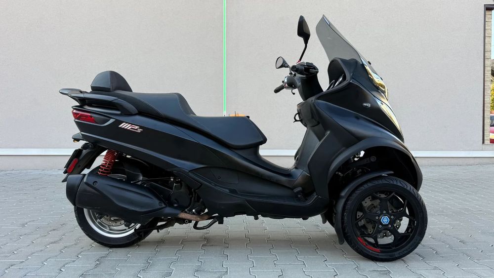 Piaggio MP3 350 Sport Piaggio MP3 350 MAXI Sport LT